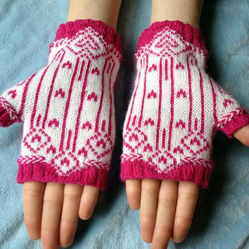 The Spear Maiden's Heart Fingerless