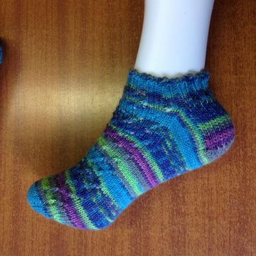 Pinata Pin Holes 4 Ply Socks Pattern
