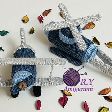 Amigurumi recycle airplanes