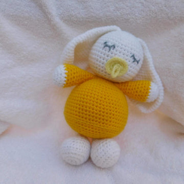 Amigurumi Pelusa, the baby Bunny