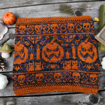 Pumpkins and Cats Cowl (Knit)