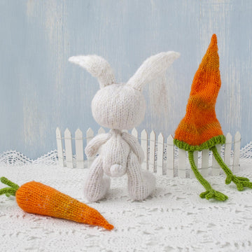 Knitted flat Easter Bunny and carrot