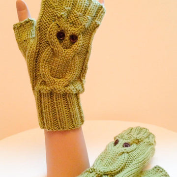 Owl Pacino Fingerless Gloves - knit in the round