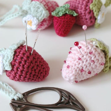 Strawberry Scissor Keeper