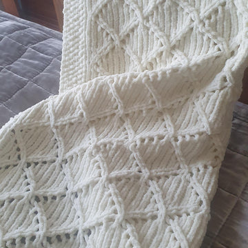 Chunky Diamond Lace Baby Blanket