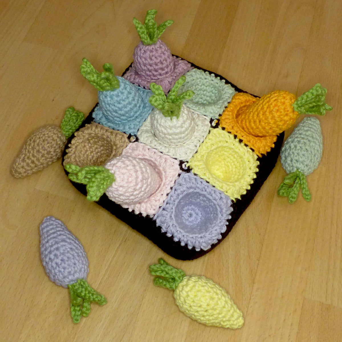 Carrot plugging toy