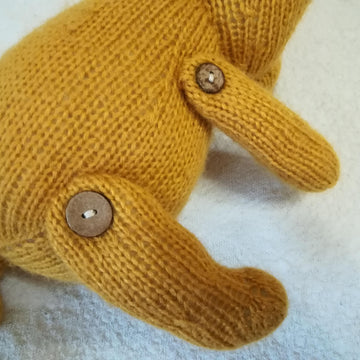 Toy knitting patterns - Knit your Winnie the Pooh and Piglet based on the book