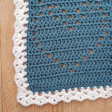Stacked Hearts Blanket - US Terms