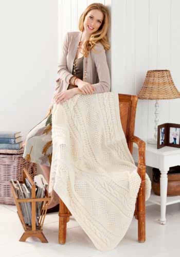 Treasure Chest Throw in Red Heart Super Saver Economy Solids - LW2709