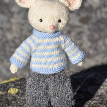 White mouse Peter
