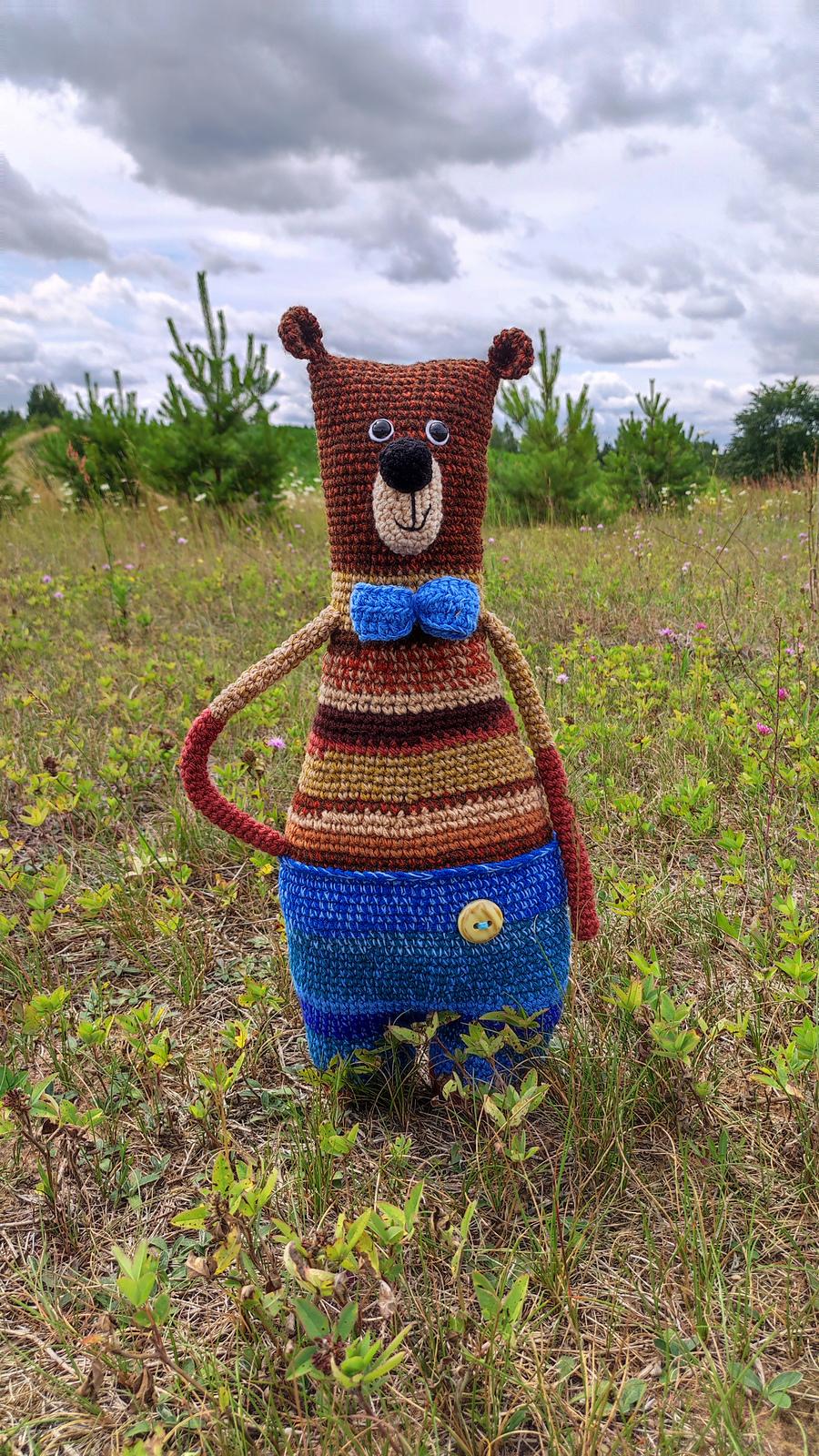 Scrap yarn Bear