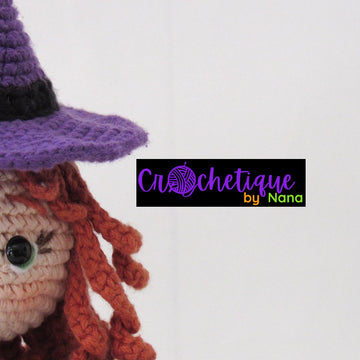 Cute Halloween Witch /Brujita con Escoba y Caldera