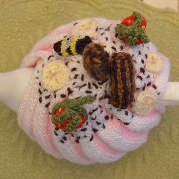 Strawberry Ice Cream Swirl Tea Cosy