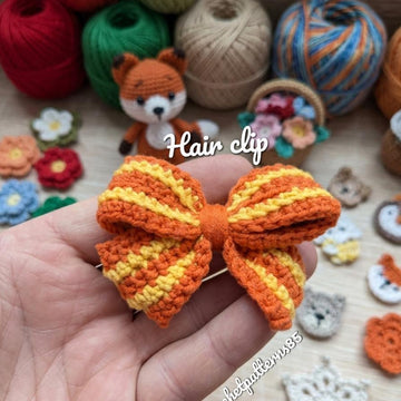 Striped Bow Hair Clip English-US