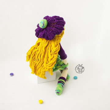 Doll Janet (Beads jointed ) knitted flat