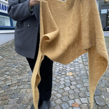 Tokyo shawl