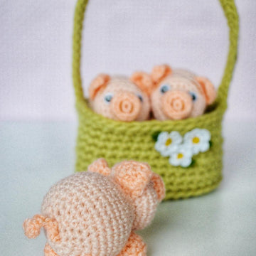 Little pig toy amigurumi pattern