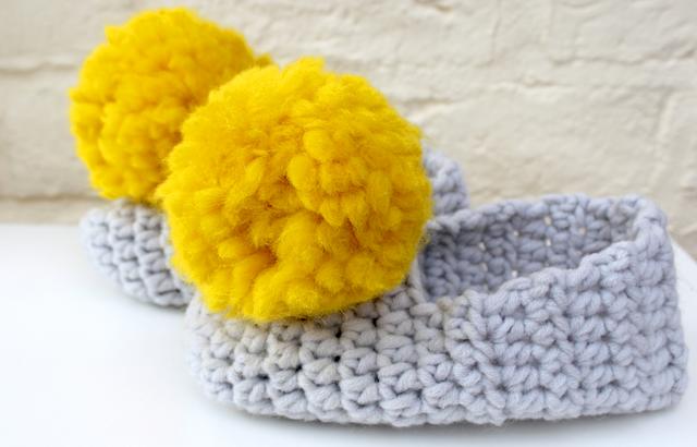 Frank&Olive Pompom Slippers
