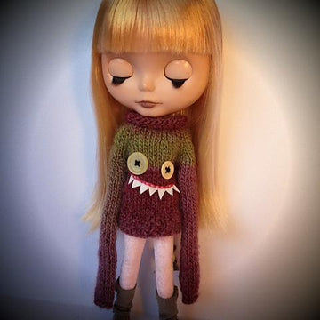 Monster sweater for Blythe
