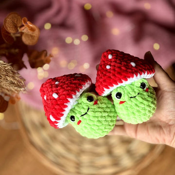 Mushroom frog amigurumi