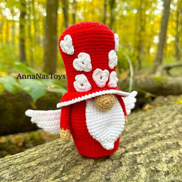 Gnome red Valentine with wings