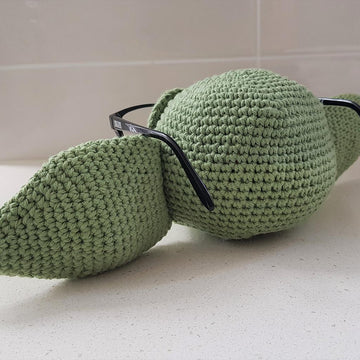 BABY ALIEN GLASSES HOLDER