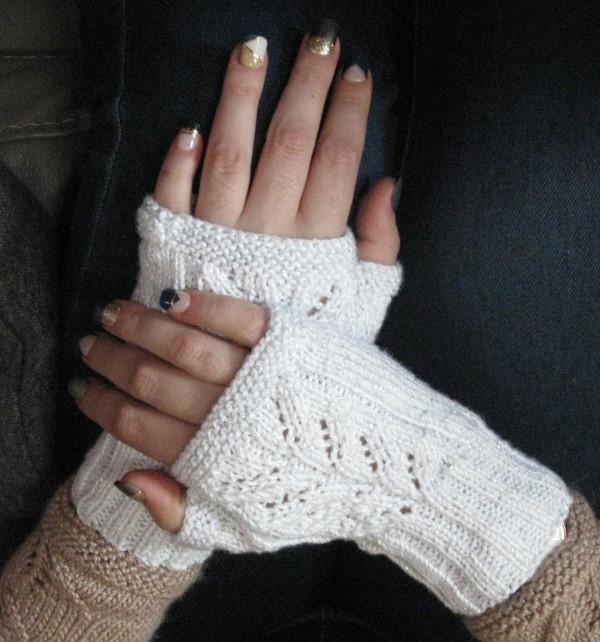 K854 – For the Future Bride Fingerless Gloves