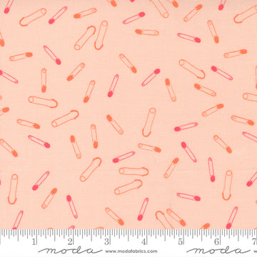 Moda Fabrics Sew Wonderful - Pink