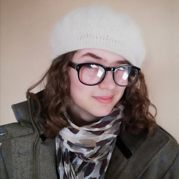Emilia fluffy beret