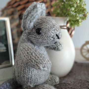 Free bunny rabbit knitting pattern