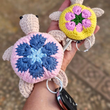 Turtle shaped key cover crochet pattern T21