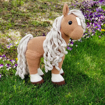 Summer Horse