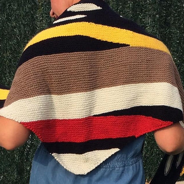 Tribute Shawl: European Goldfinch
