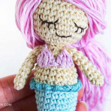 Sandrine the little amigurumi mermaid