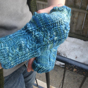 Nest Egg Wrist Warmers