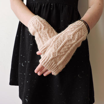 Sien Fingerless Mittens