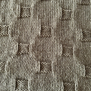 Easy Circle Illusion Knitted Blanket