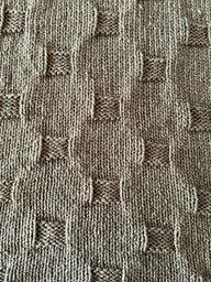 Easy Circle Illusion Knitted Blanket