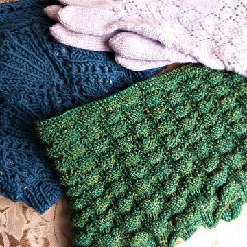 Pebbles and Scales Cowl