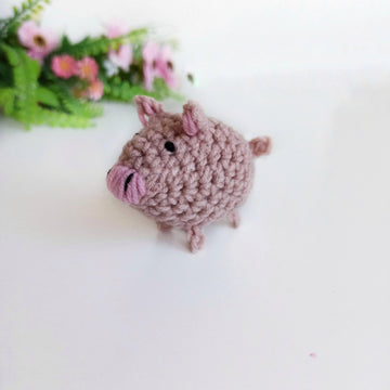 Tiny pig crochet pattern