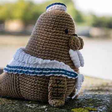 Caterino the amigurumi walrus