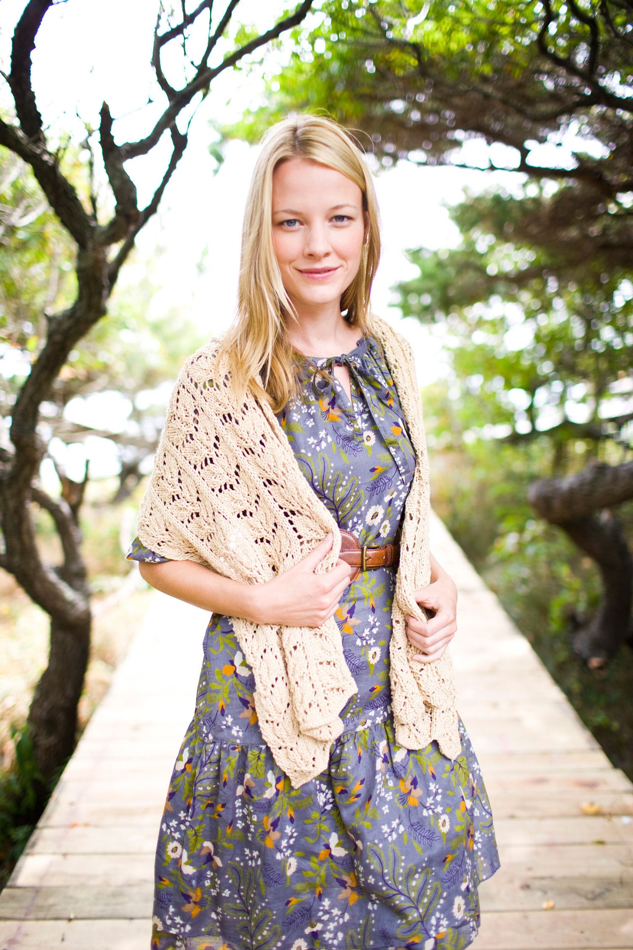 Shoreline Lace Shawl in Lion Brand Cotton-Ease - 90046AD