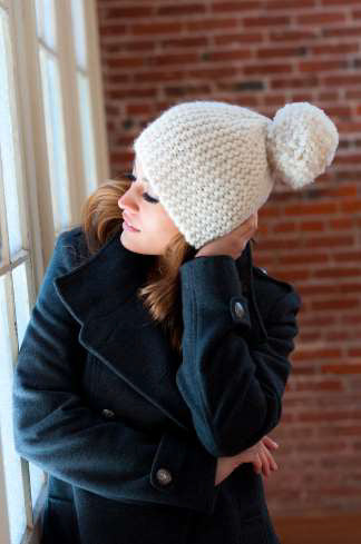 Short Row Hat in Plymouth Yarn De Aire - F546 - Downloadable PDF