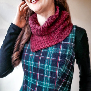 Berry Kiss Cowl