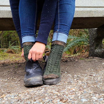 Spruce Cable Socks