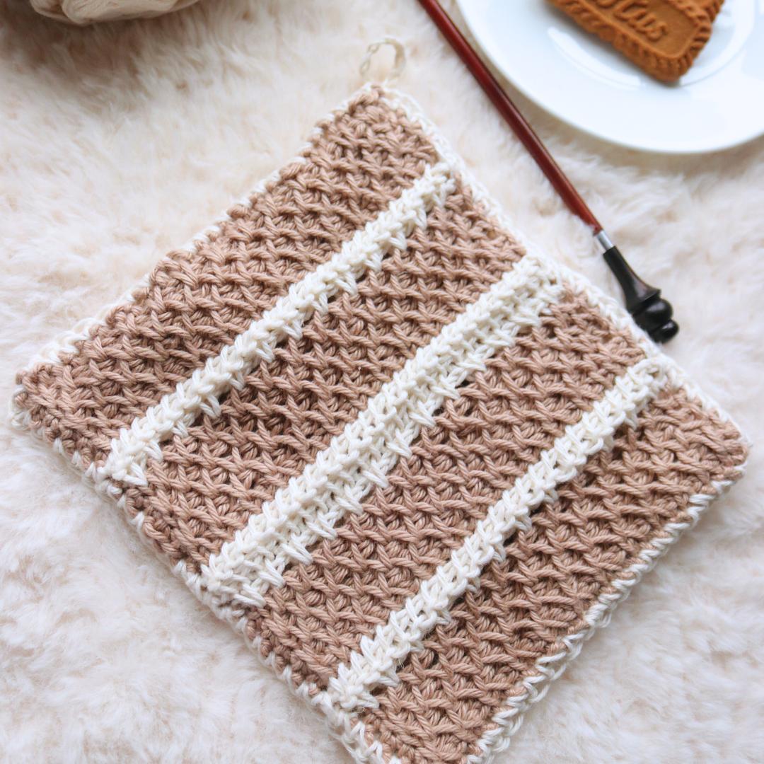 Peaks and Purls Potholder