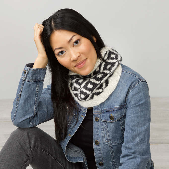 Sorrel Cowl in Valley Yarns Wachusett - 932 - Downloadable PDF