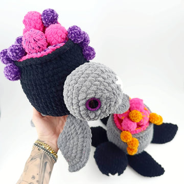 Amigurumi turtle halloween