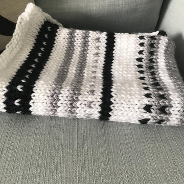 Simple stripe baby blanket