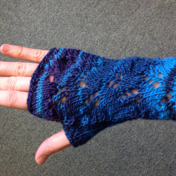 Leafy DK Fingerless Gloves